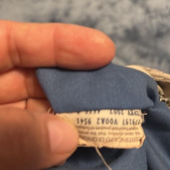 Bottega Veneta Cream Hobo Bag with Woven Leather and Curved Design - Picture 8 of 10